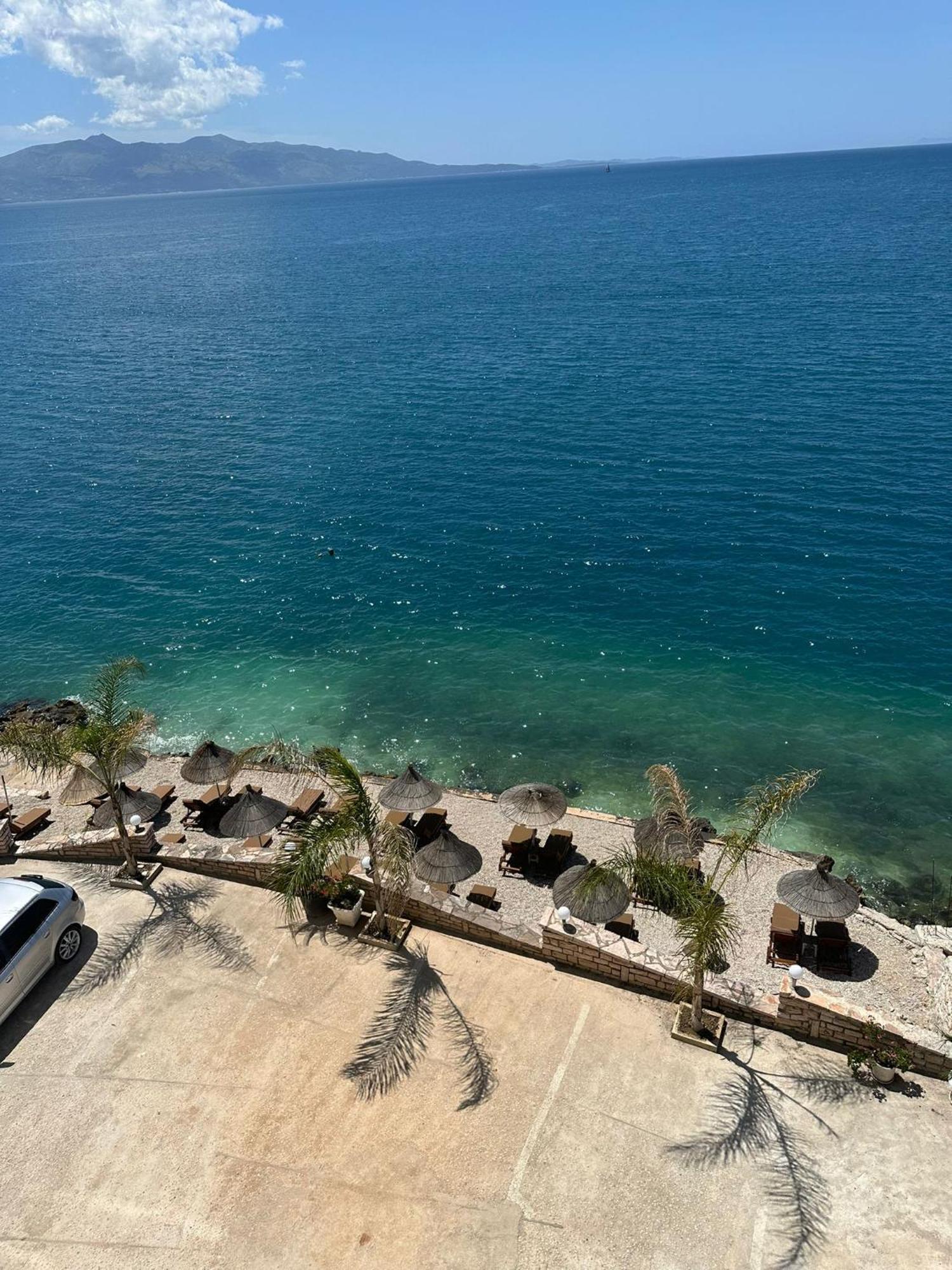 Blue Bay Hotel Саранда Экстерьер фото