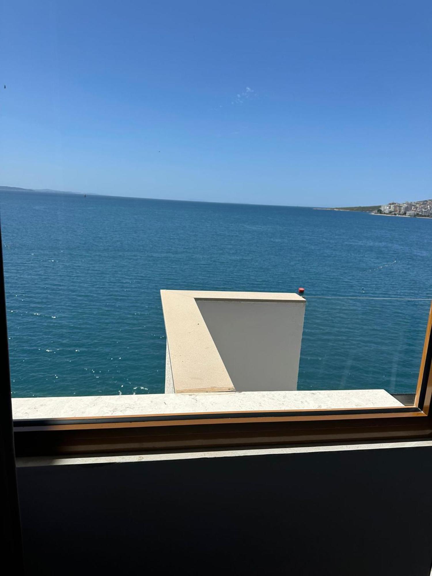Blue Bay Hotel Саранда Экстерьер фото